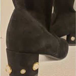 NEW Stuart Weitzman siggy Black Suede Ankle Boots with Gold Circle Studs Pearl 9